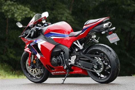 First unveiled in 2003, the rr carries on the same tradition of phenomenal performance as the cbr600. 2021 Honda CBR600RR - Here Are the First Unofficial Photos ...