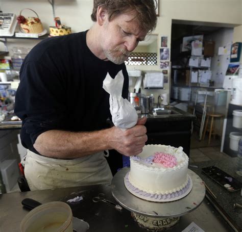 baker who refused wedding cake order from gay couple is told he can t discriminate against
