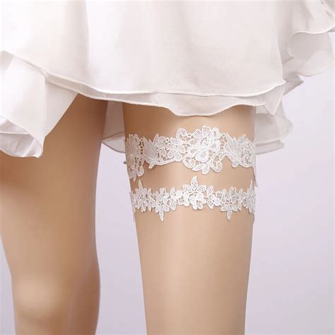 2018 Wedding Garters Rhinestone Lace White Embroidery Floral Sexy