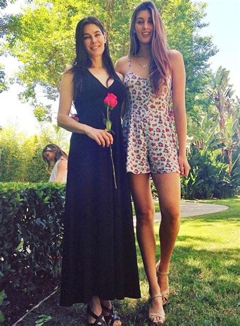 Tall Mom And 6ft4 193cm Daughter By Zaratustraelsabio Tall Women