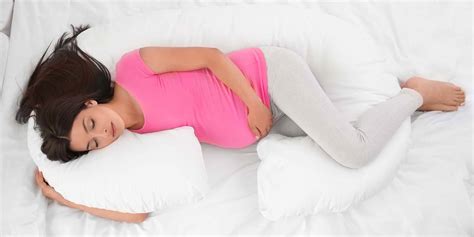 7 Tips To Get The Perfect Nights Sleep Pregnancy Sleep Guide Cloudnine Blog