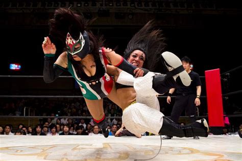 Japanese Pro Wrestling Japans Wild Women Wrestlers Cbs News