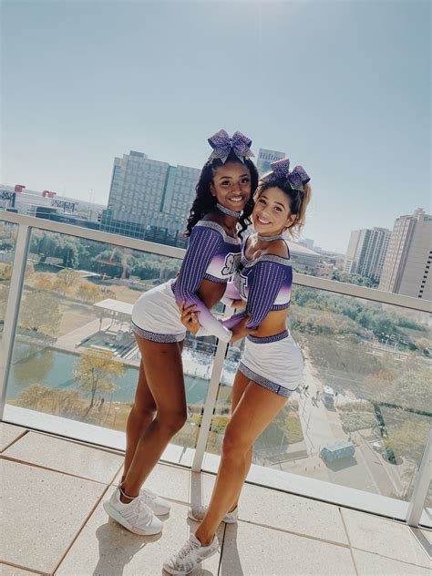 vsco alannnevaeh7 💋 in 2020 cheer poses cheer outfits cute cheer pictures