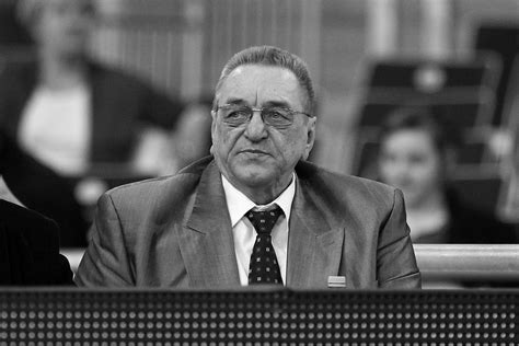 Trener reprezentacji polski mężczyzn vital heynen, w porozumieniu z pionem sportu i szkolenia pzps podał skład kadry na siatkarską ligę narodów 2018. Zmarł były trener reprezentacji Polski siatkarek Andrzej ...
