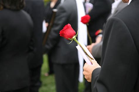 Funeral Etiquette Helpful Tips What To Say And Rules You Should