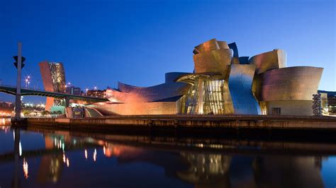 Guggenheim Museum In Bilbao By Frank Gehry Bilbao Guggenheim Museum