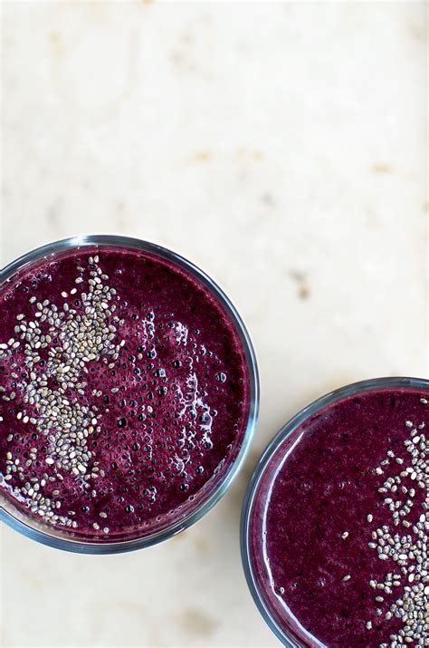 Gesund steht nicht im widerspruch zu lecker. Berry and Nut Butter Smoothie | Nut butter smoothie ...