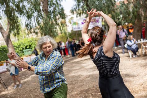 El Parque De Los Ecualiptos Acogi Una Feria De Abril Organizada Por