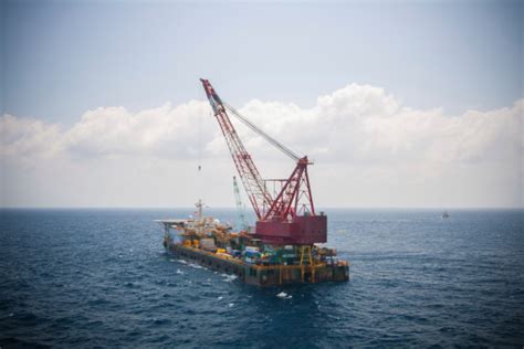 Crane Barge Doing Marine Heavy Lift Stock Photo Download Image Now