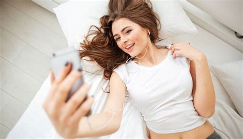 How To Take A Sexy Selfie Tips That Make All The Difference