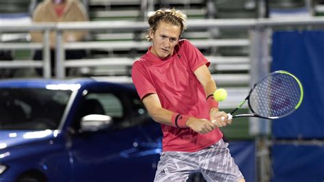 Sebastian korda is an american tennis player who developed a sense of tennis at a very young age. Tennis, ATP Delray Beach: Sebastian Korda batte Isner 6-3 ...