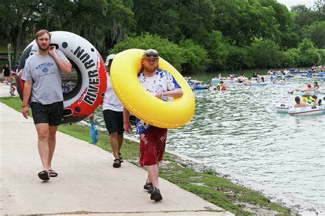 Tubers From Across Texas Kick Off Tubing Season In New Braunfels For The Holiday Weekend