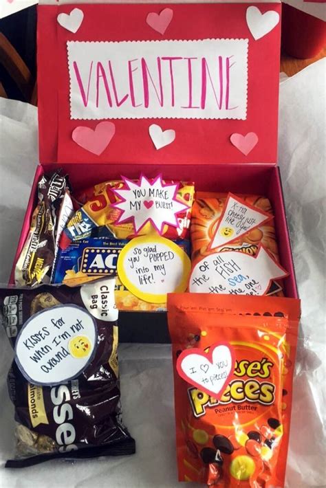 Buying valentine's day gifts for your boyfriend or husband can be a bit tricky. Found on Google from pinterest.com | Diy valentines gifts ...