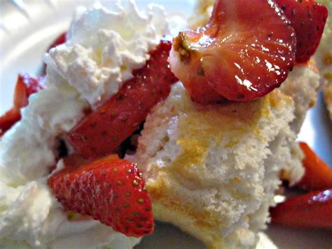 Gradually add ¼ cup splenda sugar blend and corn syrup and beat until blended. Sugar-Free Angel Food Cake (With images) | Food, Angel ...