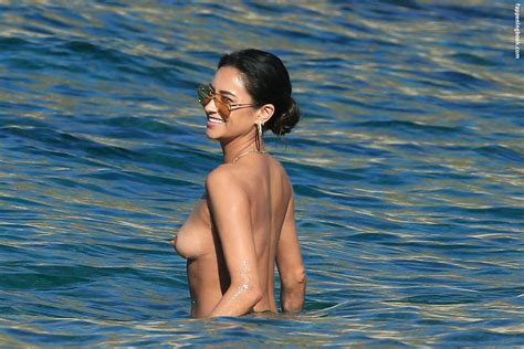 Shay Mitchell Nude Sexy The Fappening Uncensored Photo