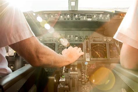 Pilot Threatens To Turn Plane Over Passengers Sending Nudes