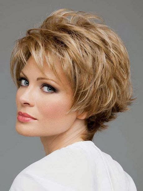 Es uno de los cortes de cabellos cortos más conocido por las mujeres, es una excelente opción para cualquier tipo de rostro o de cabello, sin embargo, en esta oportunidad. Cortes de pelo ondulado corto mujer