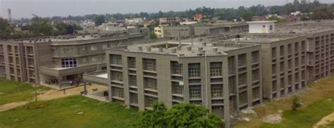 Sir Chotu Ram Institute Of Engineering And Technology Infrastructure