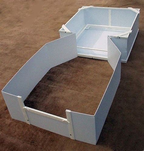 It needs guard rails to prevent mom from trampling on the pups. 20 Comfy and Classy Whelping Box Ideas - Tail and Fur