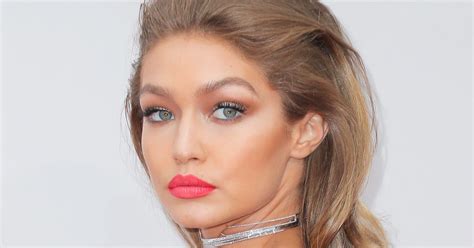 Gigi Hadid Maybelline Glitter Eye Makeup Look Contest
