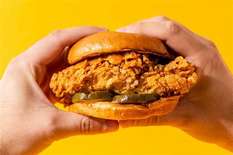 This popeye's chicken sandwich copycat is crispy, crunchy. Popeyes Chicken Sandwich Will Return This Weekend ...
