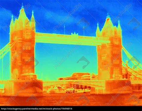 Wärmebild der Tower Bridge - Stock Photo - #19494014 | Bildagentur