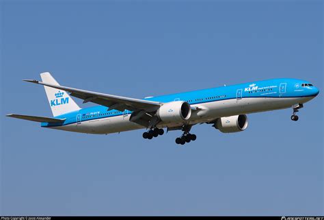 Ph Bvw Klm Royal Dutch Airlines Boeing 777 300er Photo By Joost