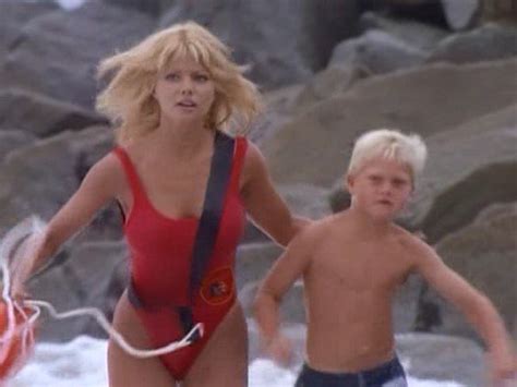 Random Baywatch On Twitter Donna D Errico As Sexy Blond Lifeguard Donna Marco Here In Action