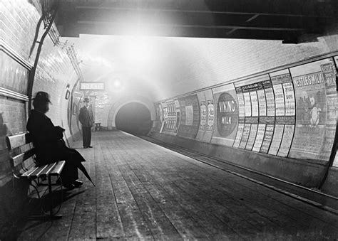 1890 The City And South London Railway Opened The Worlds First