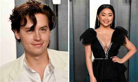 Lana Condor Und Cole Sprouse Zusammen In Neuem Film Der Am Mars Spielt