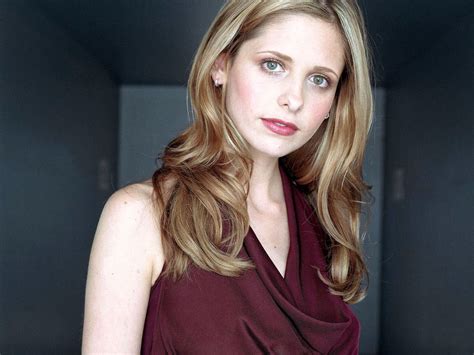 Celebrity Sarah Michelle Gellar Wallpaper