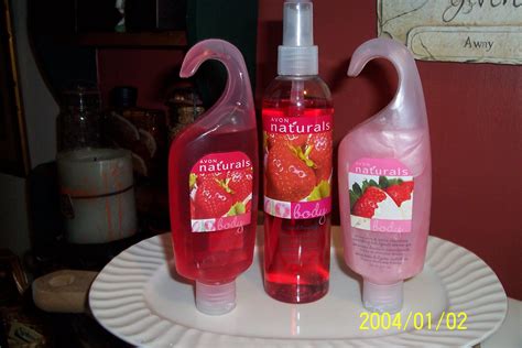 Everything Strawberry For A Luxurious Bath Plus Body Spray 10 For