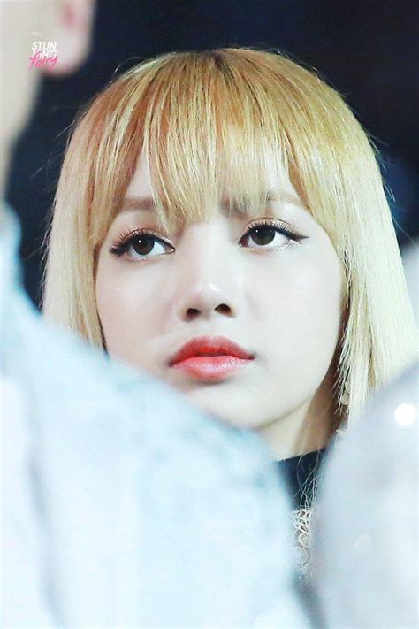 10 Pictures Of Blackpinks Lisa That Shows That Shes Like A Walking
