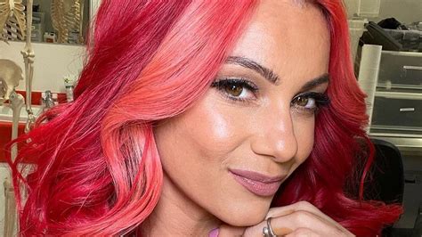 Strictlys Dianne Buswell Debuts Unreal Hair Transformation After Years Of Red Trendradars