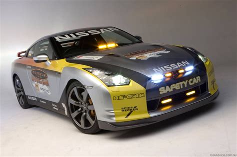 Nissan Gt R And V8 Supercars Part Ways Photos 1 Of 1