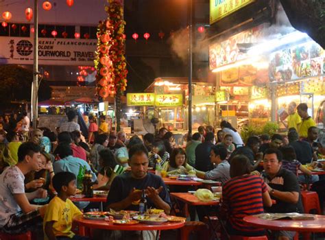 Don't try this soup inside the shopping malls! Jalan Alor Food Street | Street Food Paradise in Kuala Lumpur