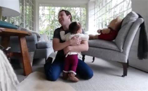 Mark Zuckerberg Shares Adorable 360 Degree Video Of Daughter Max Walking