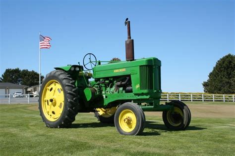 Examining The Past A 1959 John Deere 60 Tractor