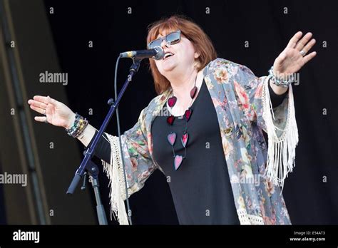 Maggie Reilly Hi Res Stock Photography And Images Alamy