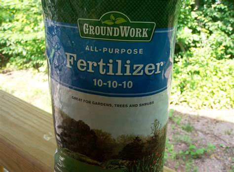 It´s made with the best raw materials, without chlorides. 3 Steps to Understanding and Using Fertilizer - Gardening ...
