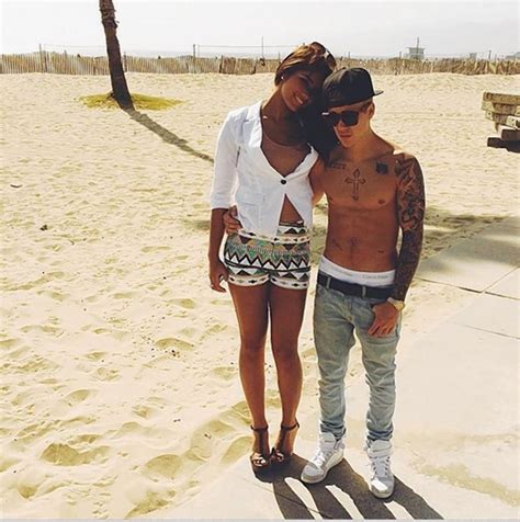 Justin Bieber And Yovanna Ventura Model Get Close At Venice Beach Photos The Christian Post