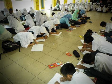 Cara melukis pantai di malam hari dan bulan menggunakan akrilik di atas kanvas 50 x 60 cm PUSAT SUMBER SEKOLAH: PERTANDINGAN MELUKIS POSTER SEMPENA ...