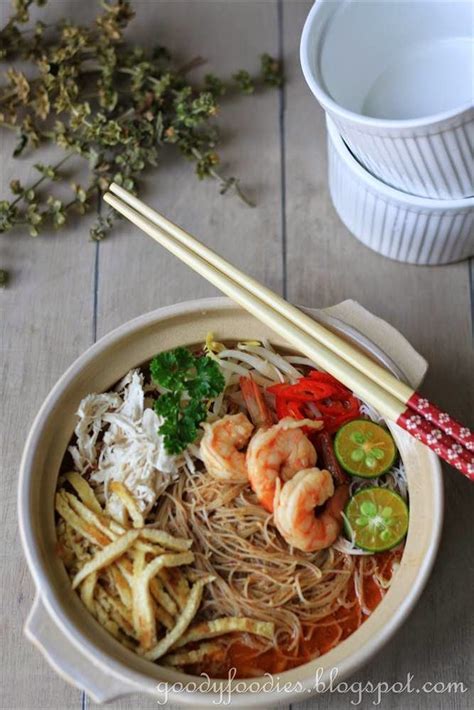 Sarawak laksa is a comforting malaysian noodle soup with thai chiles, ginger, tamarind, and coconut milk. Recipe: Sarawak Laksa | Recipes, Asian recipes, Laksa recipe