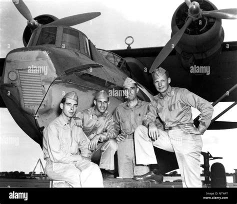 Battle Of Midway Pby Torpedo Attack Pilots In June 1942 Stock Photo Alamy