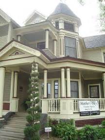 Victorian architecture is characterized by the fact that different styles of house were popular at the same time. Pin by Bonnie Millar on Home Decor | Exterior paint colors ...