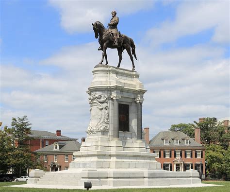 Robert E Lee Monument Richmond Places To Visit Stones