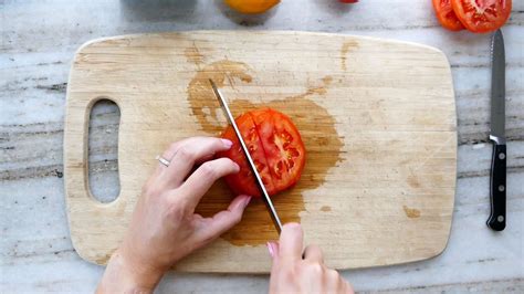 How To Cut Tomatoes With Video Its A Veg World After All®