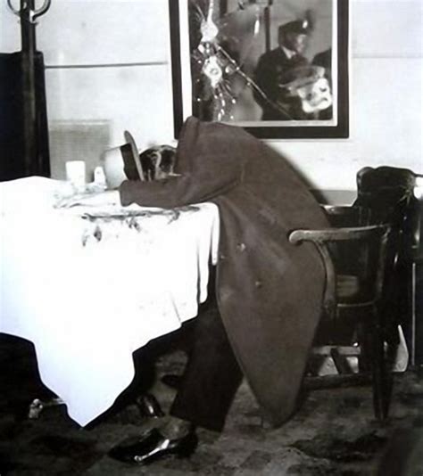 Dutch Schultz Fatally Wounded In The Chophouse Massacre Rallypoint