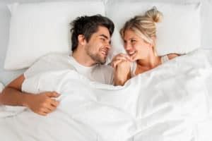 Paare müssen bezüglich des themas sex nach der entbindung etwas geduld mitbringen. Sex nach der Geburt ⭐ Wann dürfen Eltern sich wieder nah sein