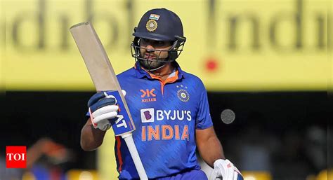 India Vs Sri Lanka Rohit Sharma Completes 9500 Runs In Odis Cricket